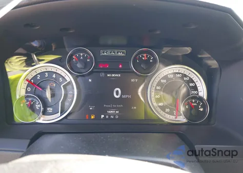 2017 Ram 1500 Laramie z USA, uszkodzony, nr VIN 1C6RR7NM1HS872955